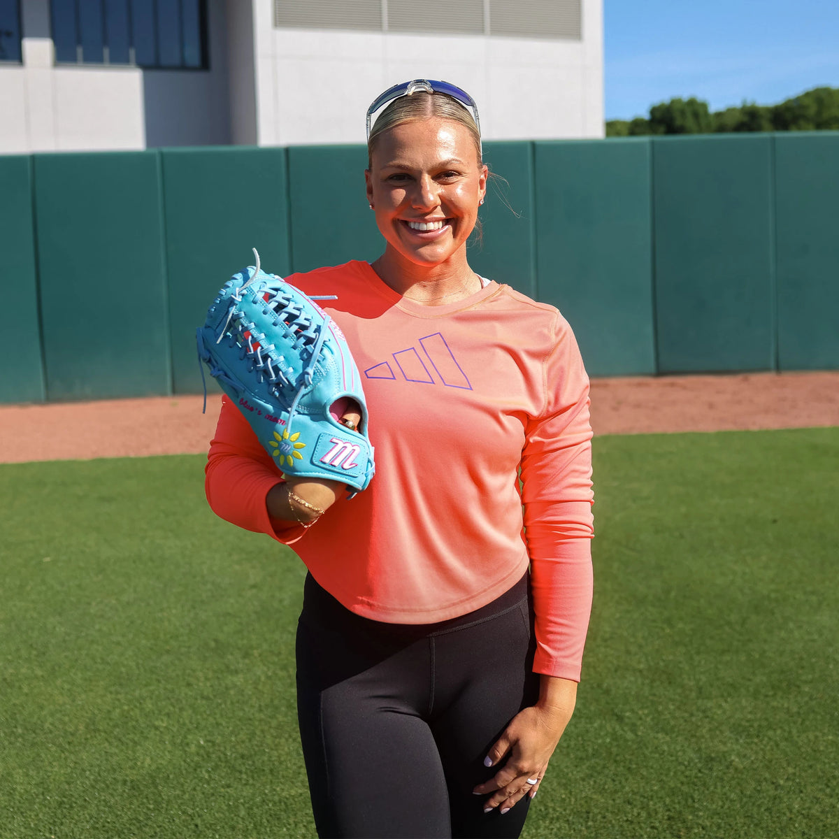 Marucci Nightshift Lorenz 12.5" RHT Outfield Fastpitch Glove