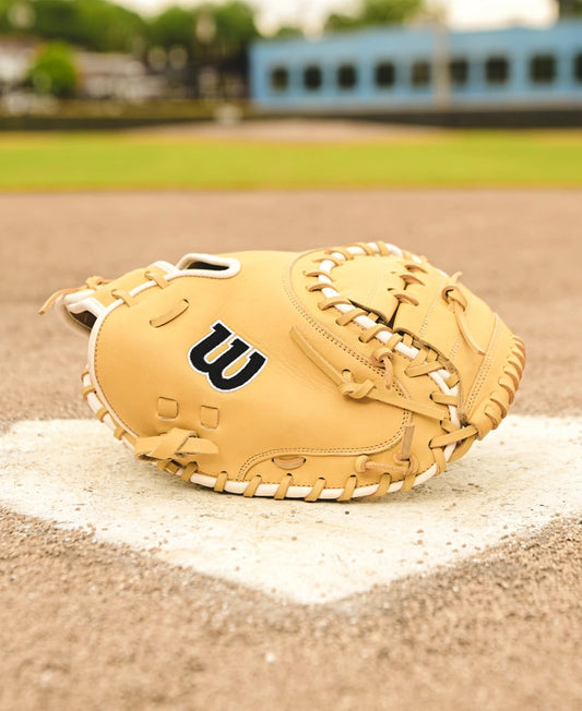 2024-2025 Wilson A1000 CM33 33" Baseball Catcher's Mitt